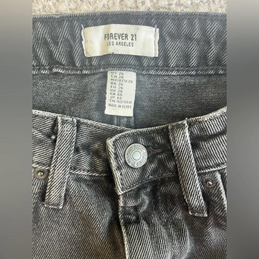 Forever 21 High-Waisted Black Jean Short Size 26